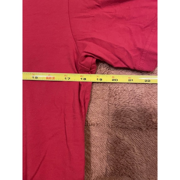 Mickey Mouse Shirt Uniqlo UT Disney Medium, Red Graphic Tee 100% Cotton - Picture 5 of 6